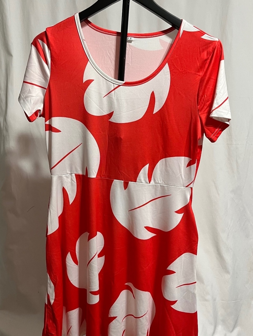 Lilo Hawaiian NN-943Leaf Print Red & White W/Bow